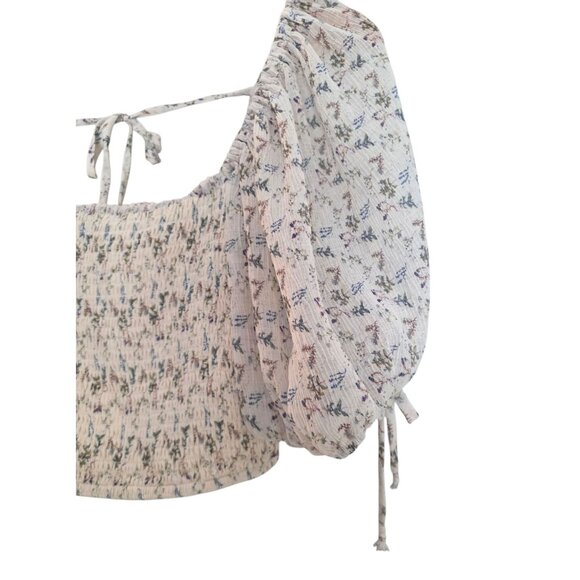 NWT Women's - By Together Smocked Floral Crop Top, Size Medium - Picture 4 of 7
